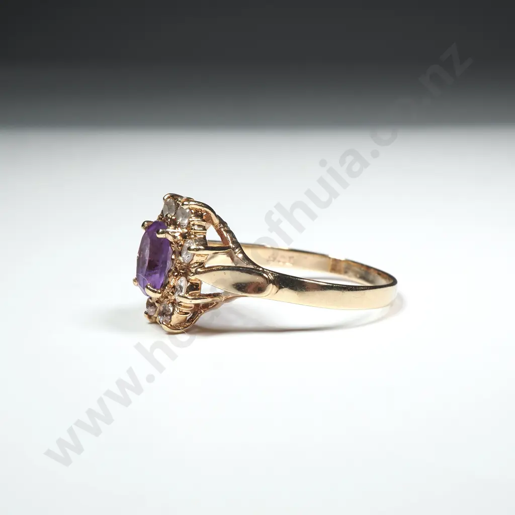 Vintage 9ct Gold Purple Stone Ring Image 1++