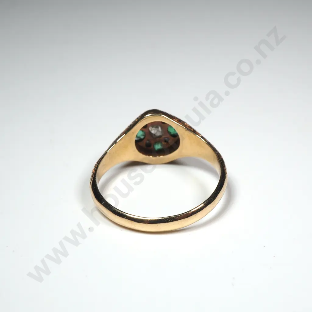 Exceptional Antique 18ct Gold Diamond & Emerald Ring in Period Case Image 1++