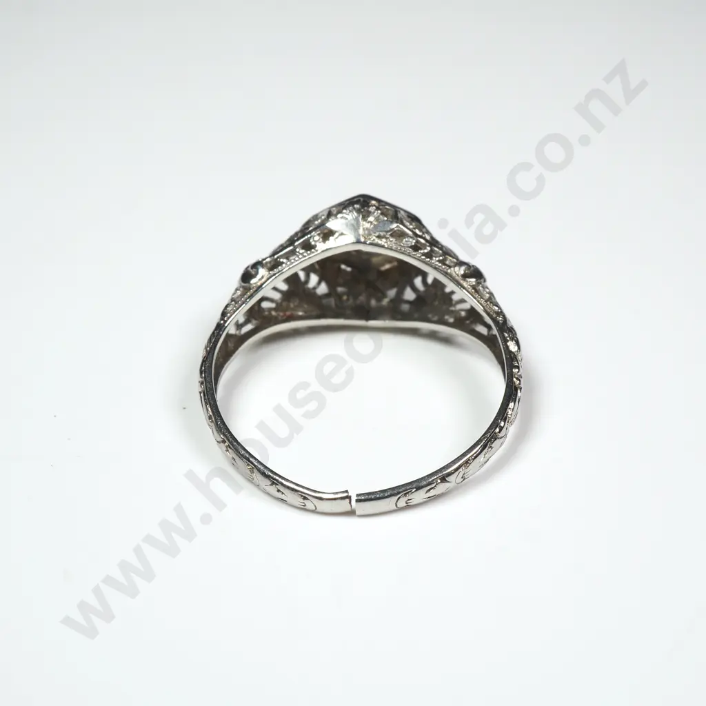 Art Deco 18ct White Gold Diamond Ring Image 1++