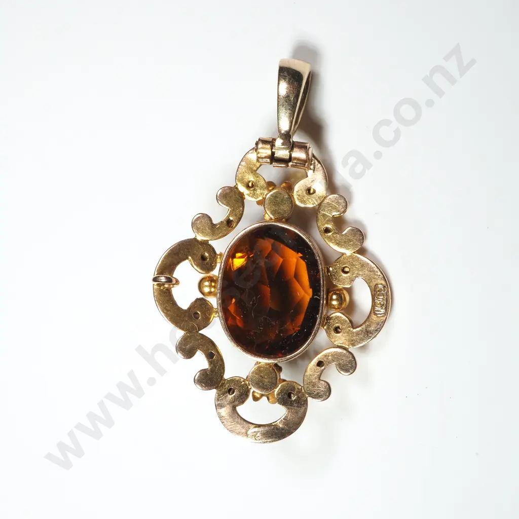 Antique 15ct Gold Orange Gem Pendant Image 1++