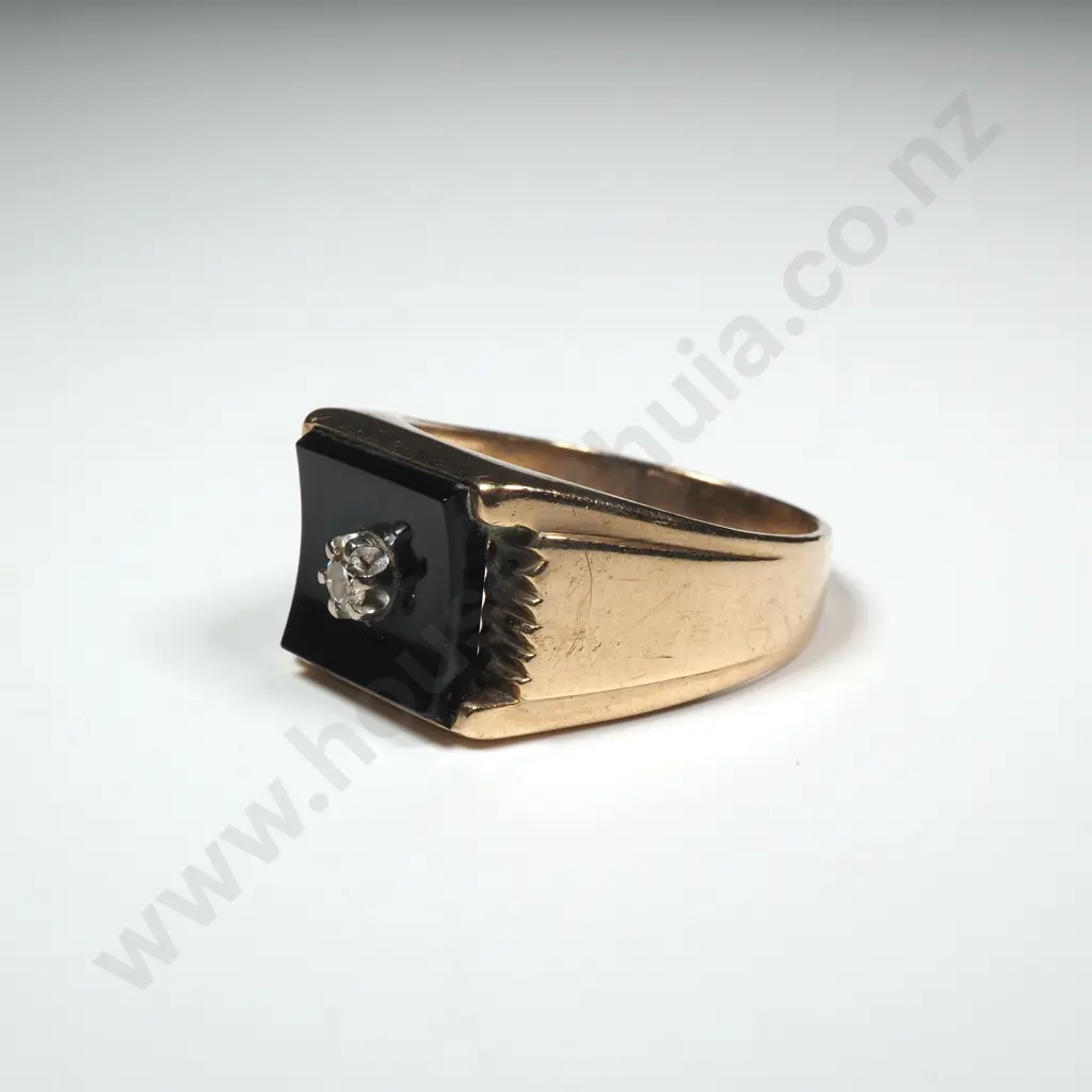 Vintage 9ct Gold Onyx & Diamond Signet Ring Image 1++
