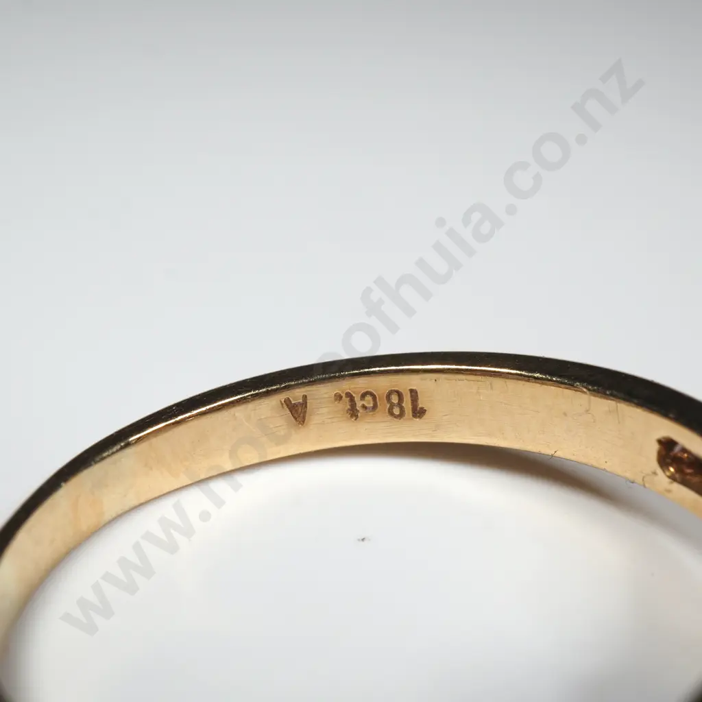 18ct Gold Diamond & Sapphire Ring w Valuation for $5,905.00 Image 1++