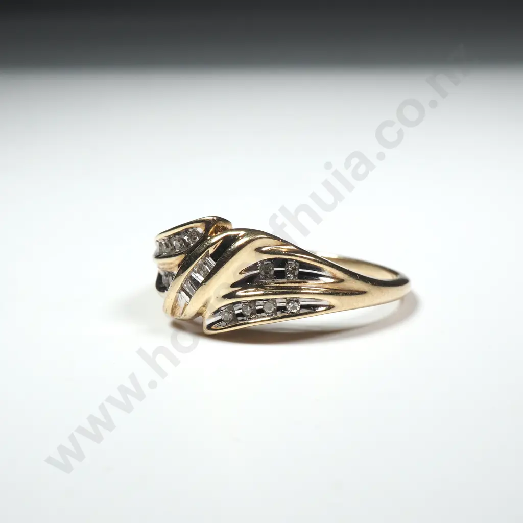 10ct Gold Diamond Ring Image 1++
