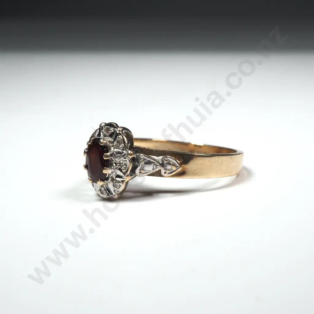 9ct Gold Red Gem Ring Image 1++