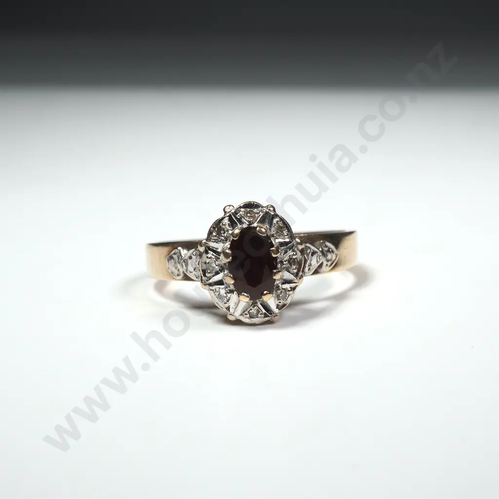 9ct Gold Red Gem Ring Image 1++