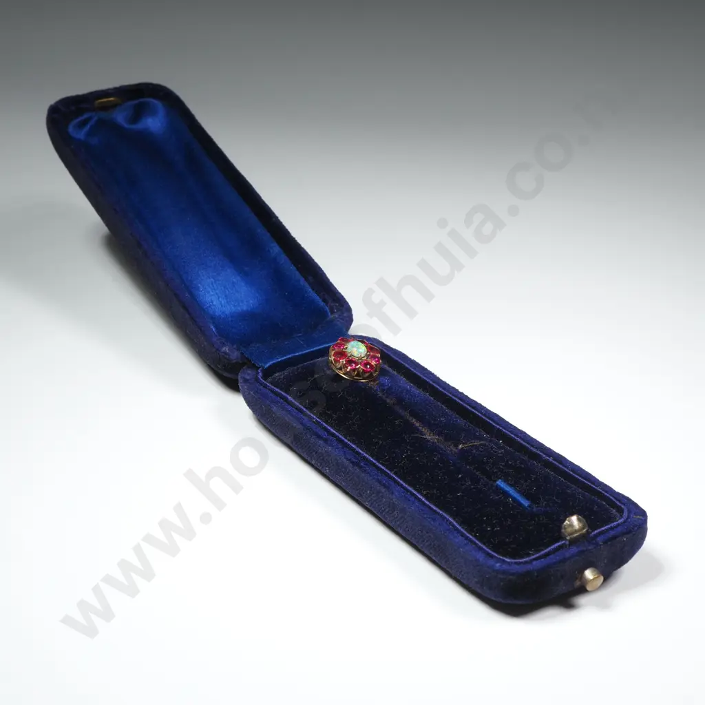 Cased 9ct Gold Red Stone & Opal Tie Pin Image 1++