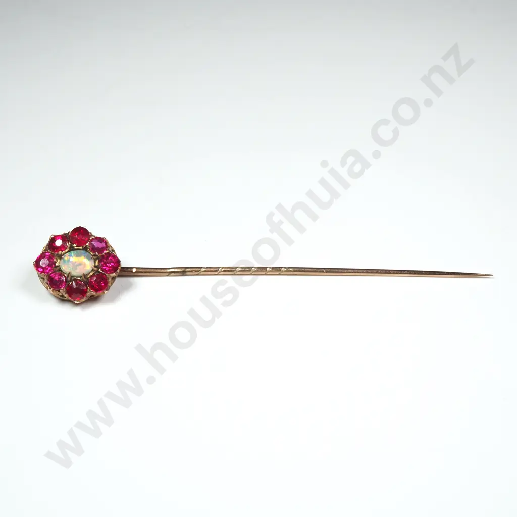 Cased 9ct Gold Red Stone & Opal Tie Pin Image 1++