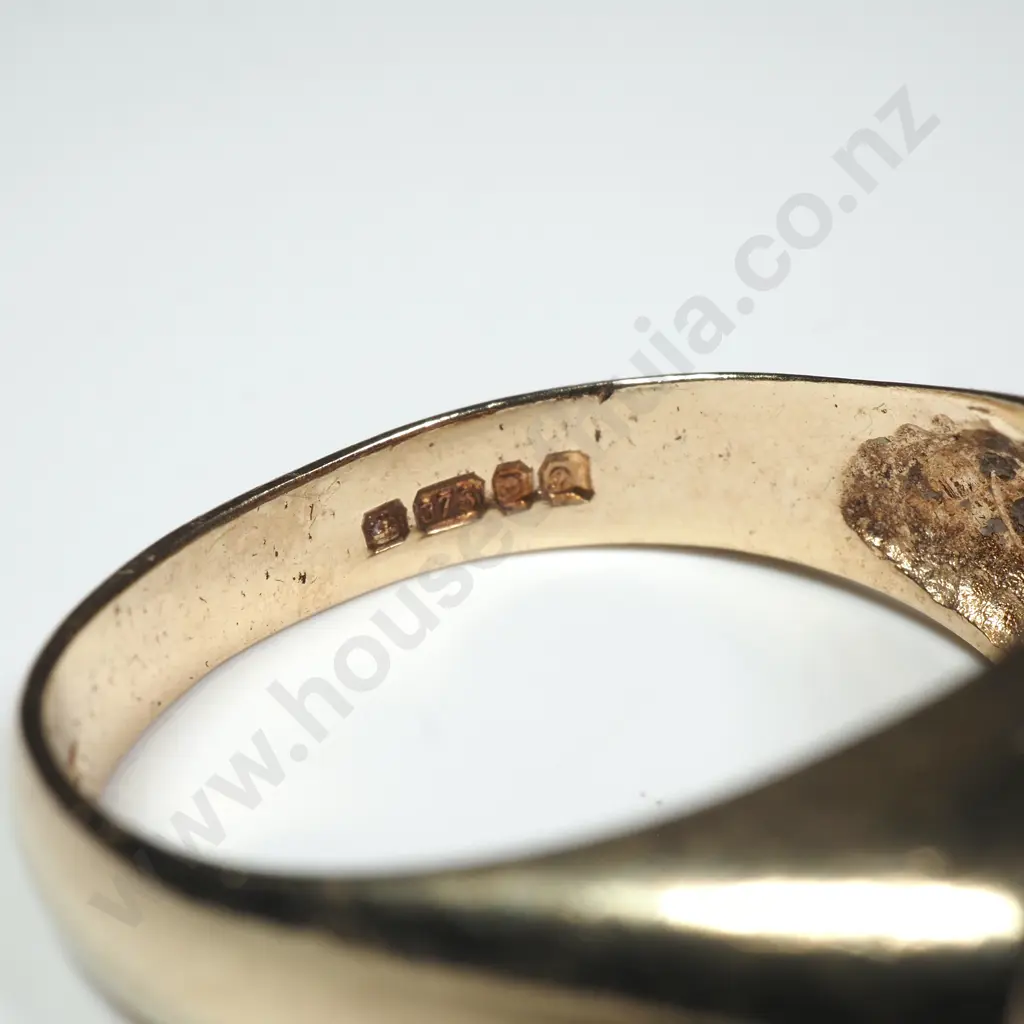 Vintage 9ct Gold Garnet Ring w English Hallmarks Image 1++