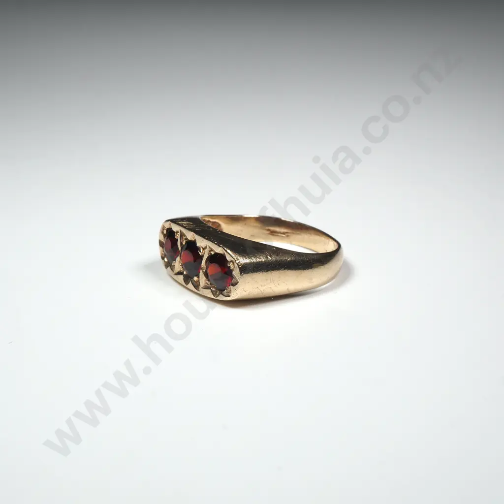 Vintage 9ct Gold Garnet Ring w English Hallmarks Image 1++