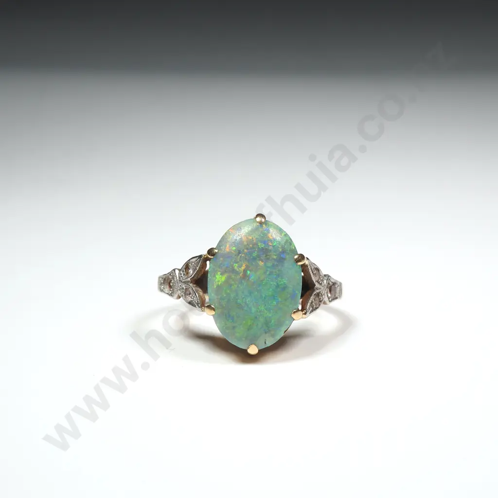18ct Gold & Opal Ring Image 1++