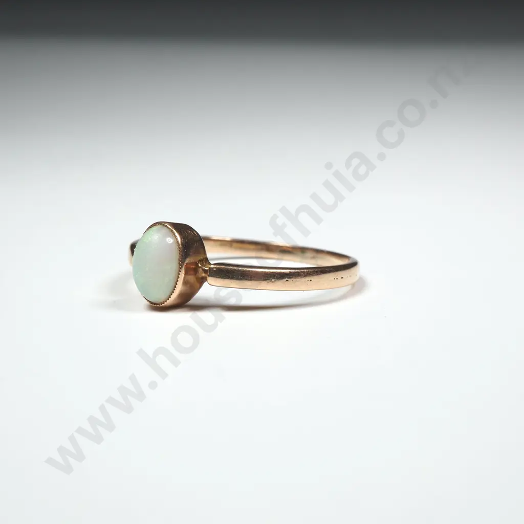 Vintage 9ct Gold Opal Ring w English Hallmarks Image 1++