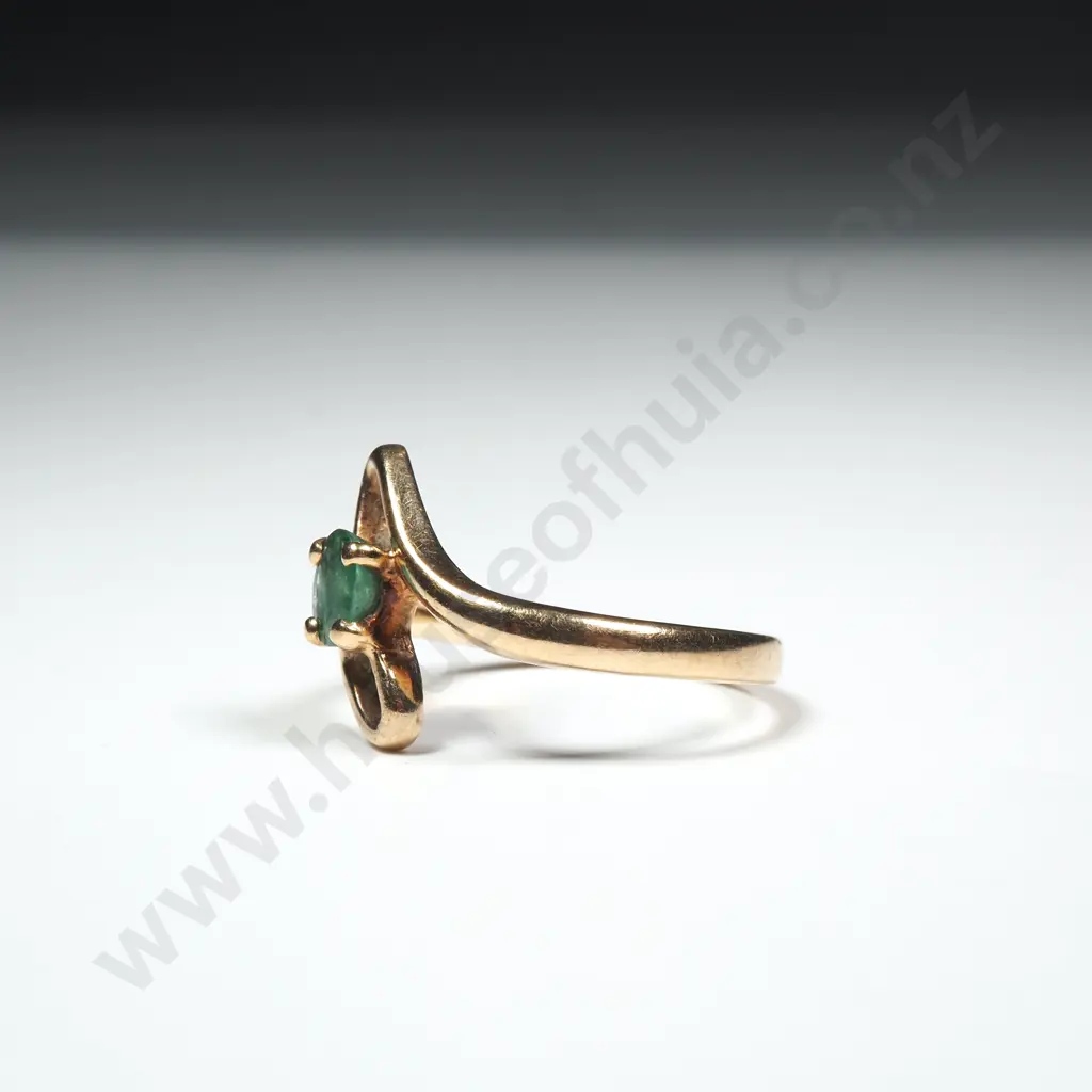 9ct Gold Emerald Ring Image 1++