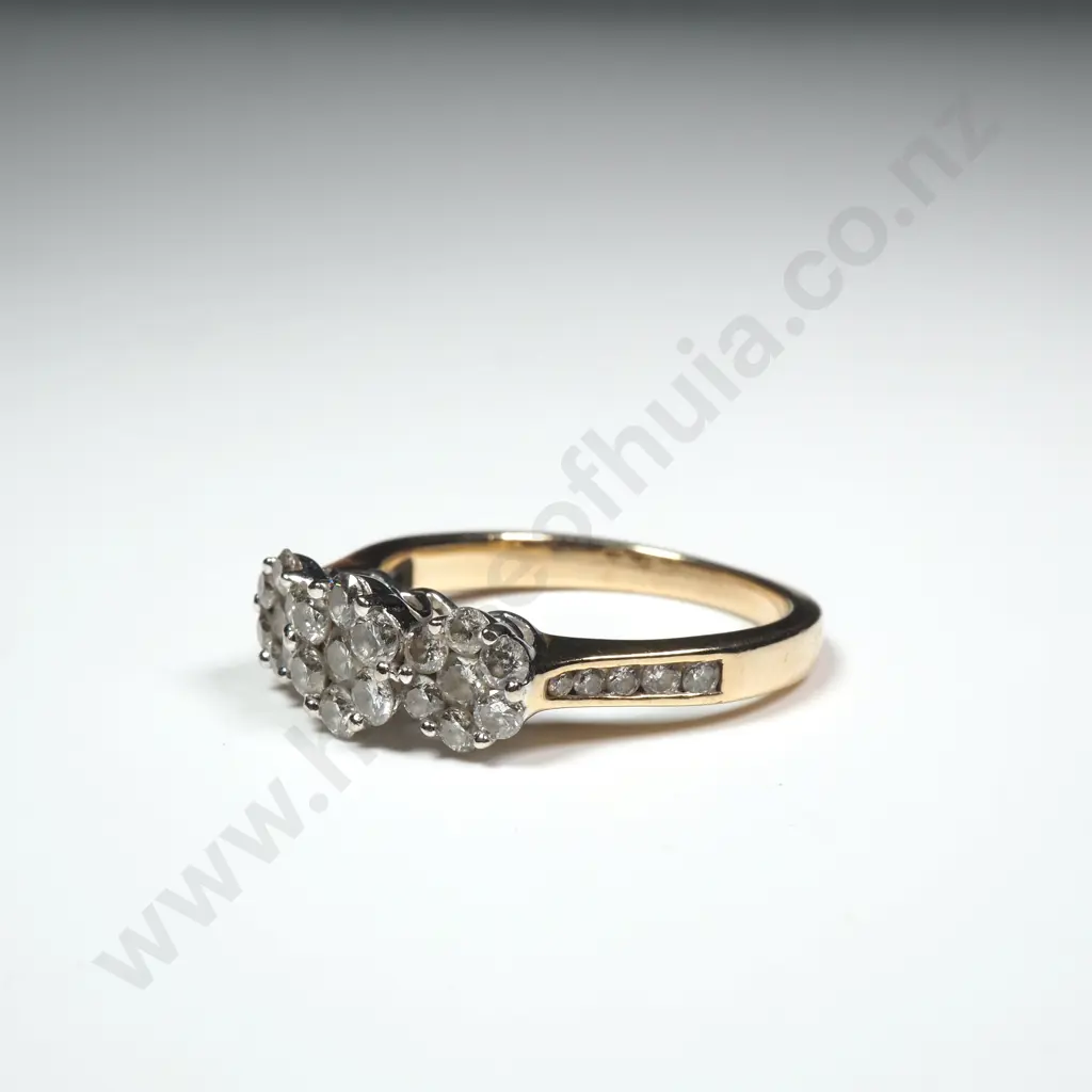 10ct Gold Tri Cluster Diamond Ring Image 1++