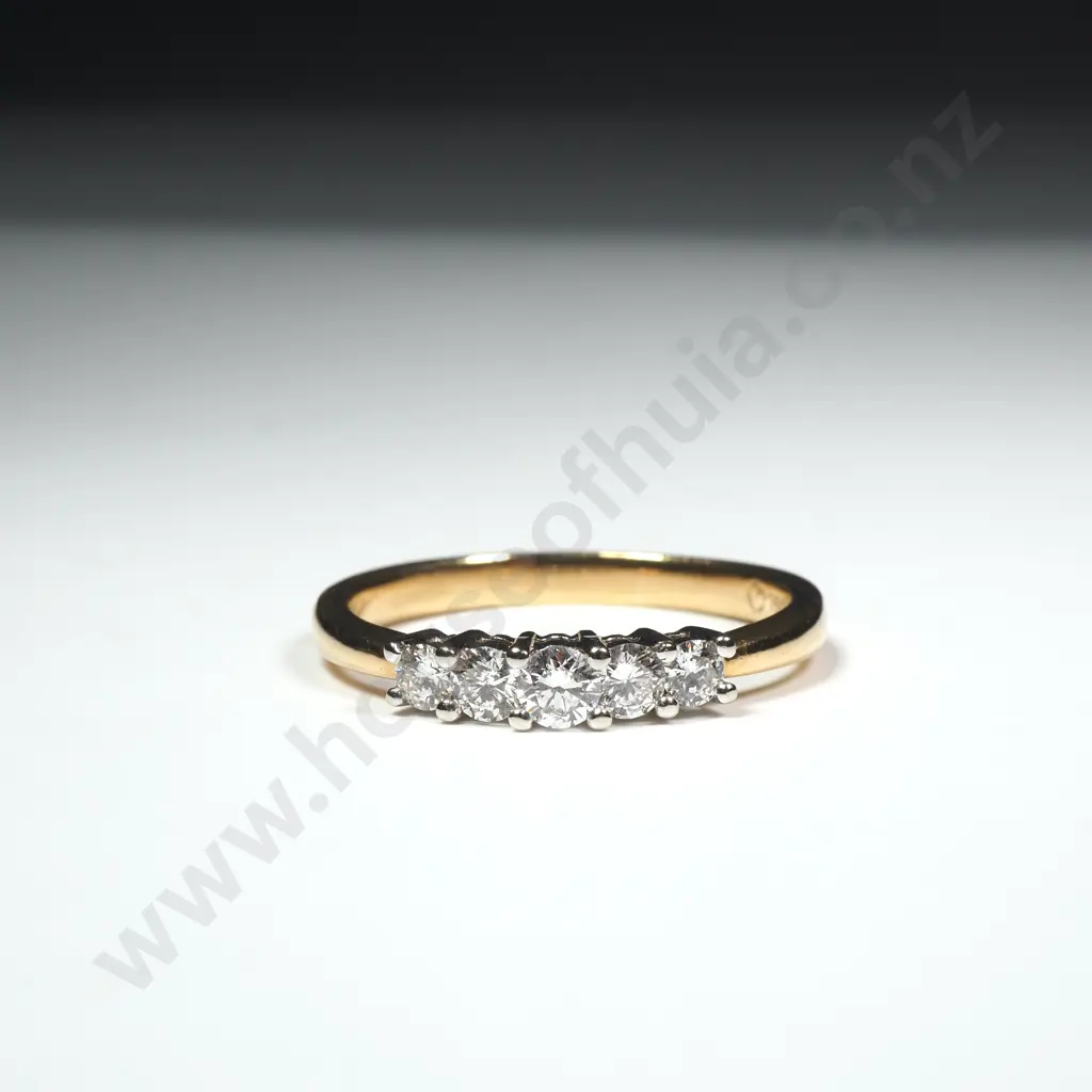 18ct Gold Five Diamond Ring Image 1++