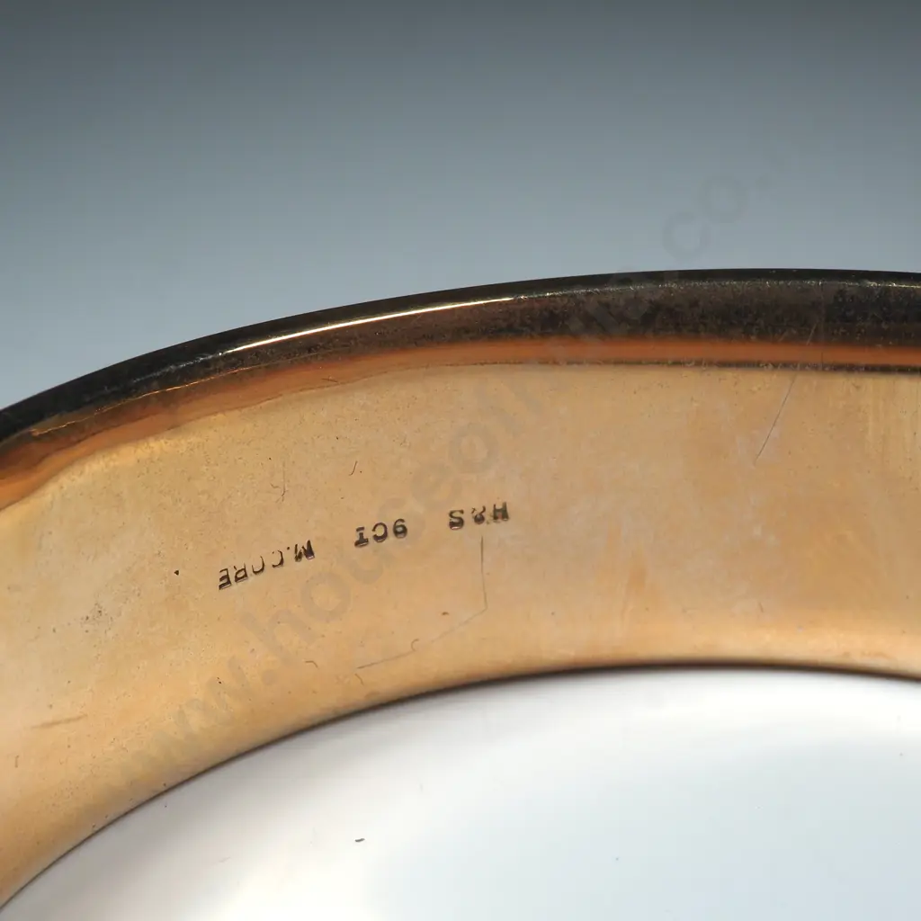 Substantial 9ct Gold Bracelet w Metal Core Image 1++