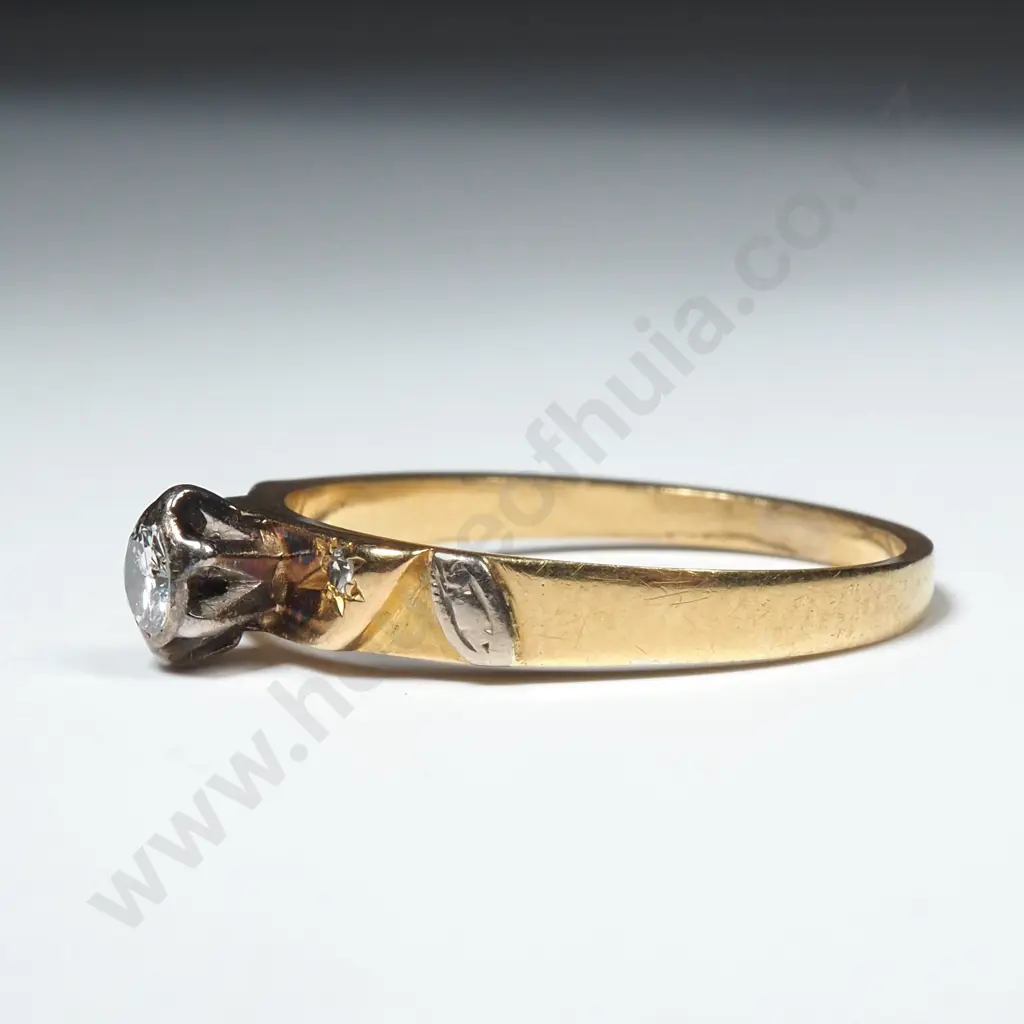 18ct Gold Diamond Solitaire Ring Image 1++