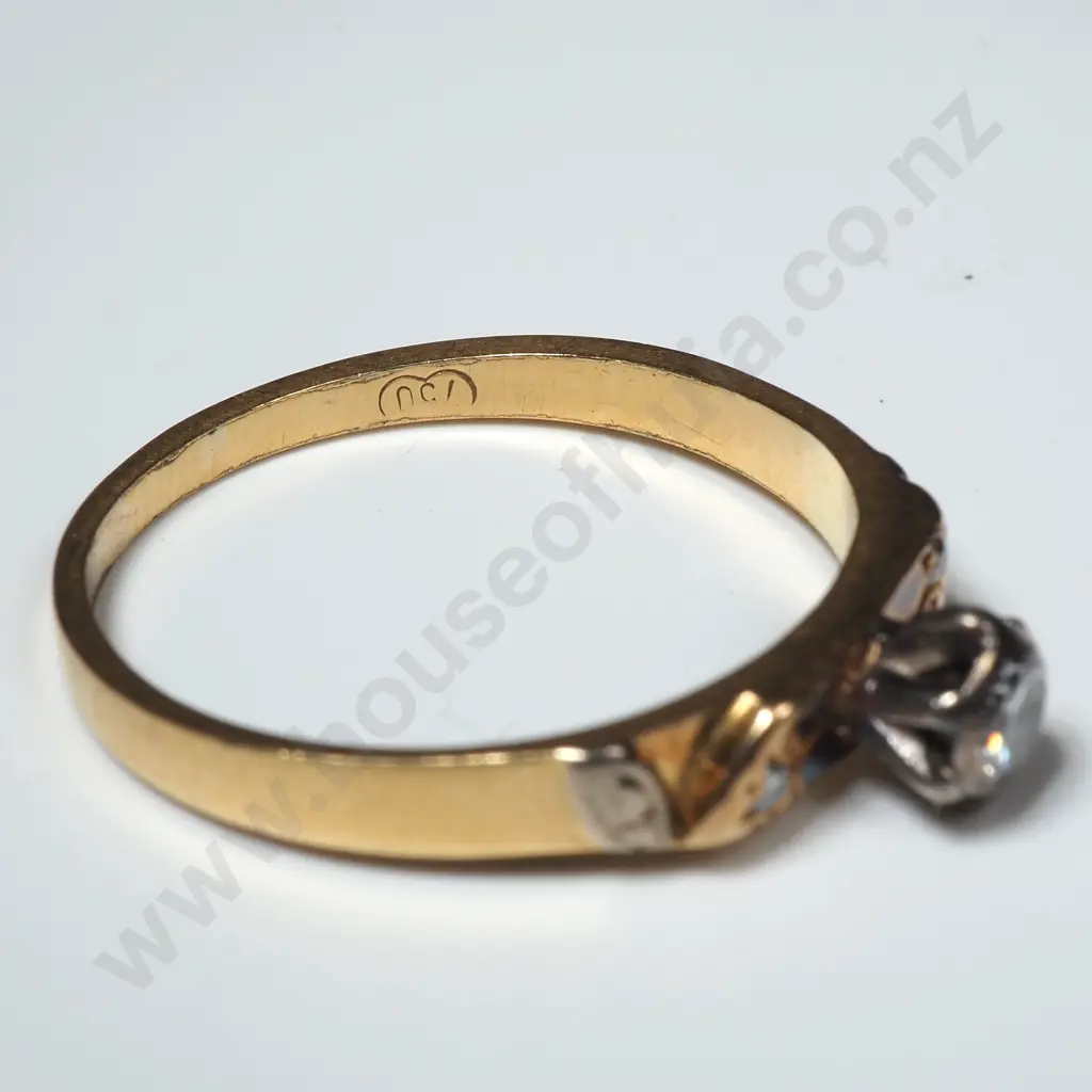18ct Gold Diamond Solitaire Ring Image 1++