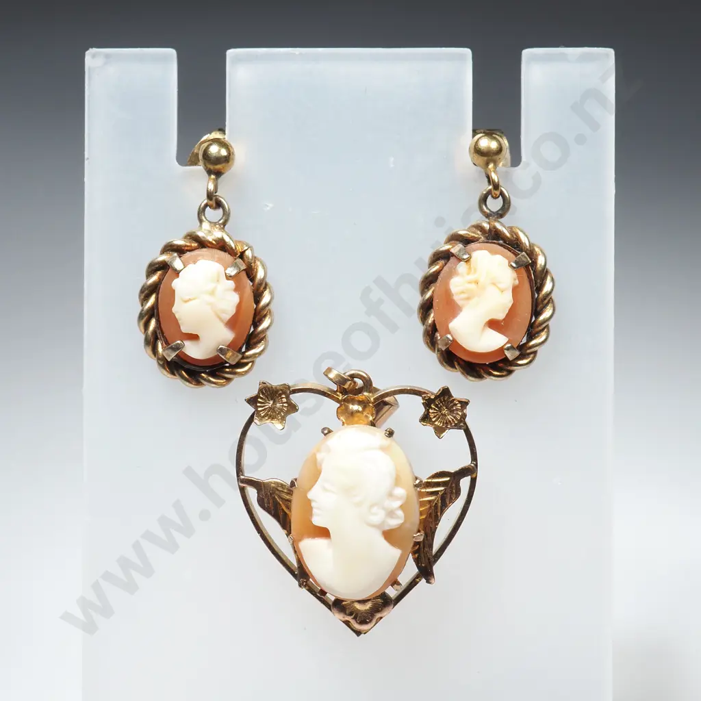 Rolled Gold Cameo Pendant Earring Set Image 1++