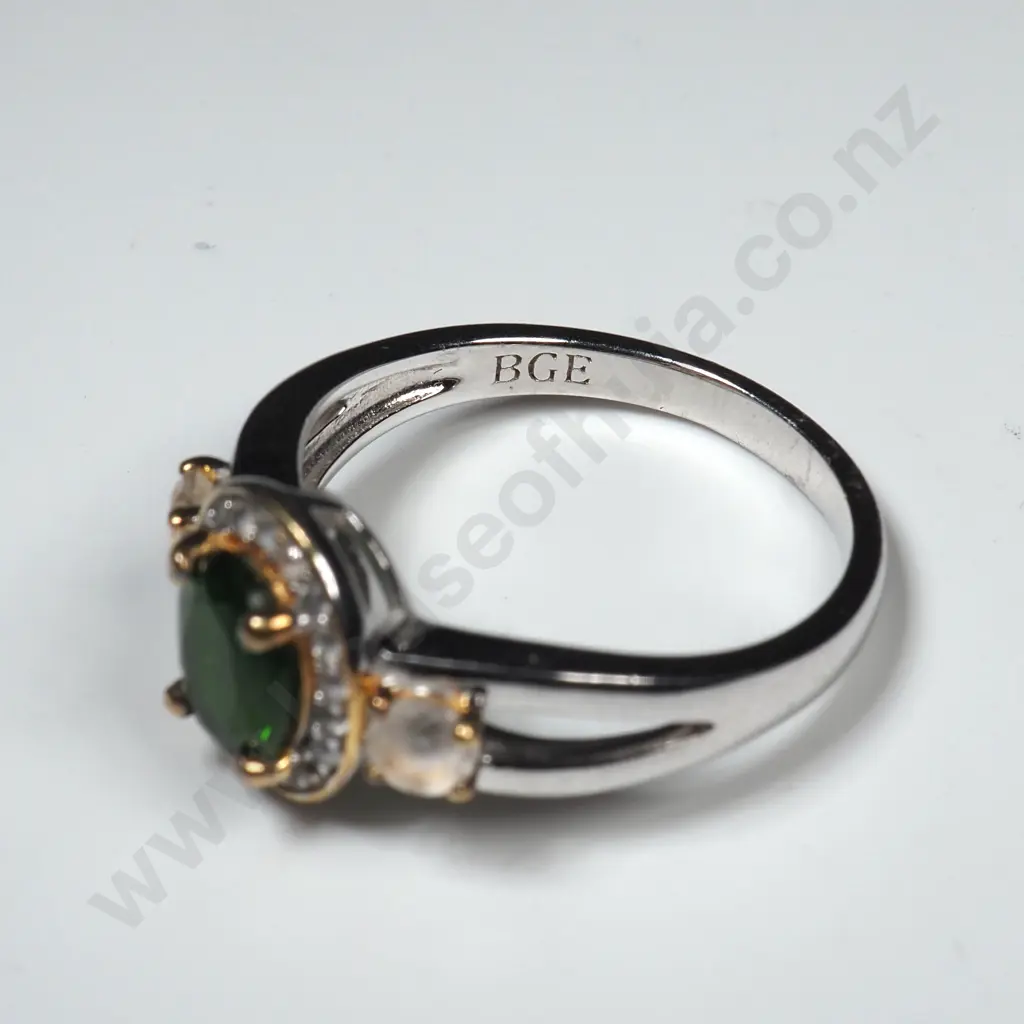 Sterling Silver Green Stone Ring Image 1++