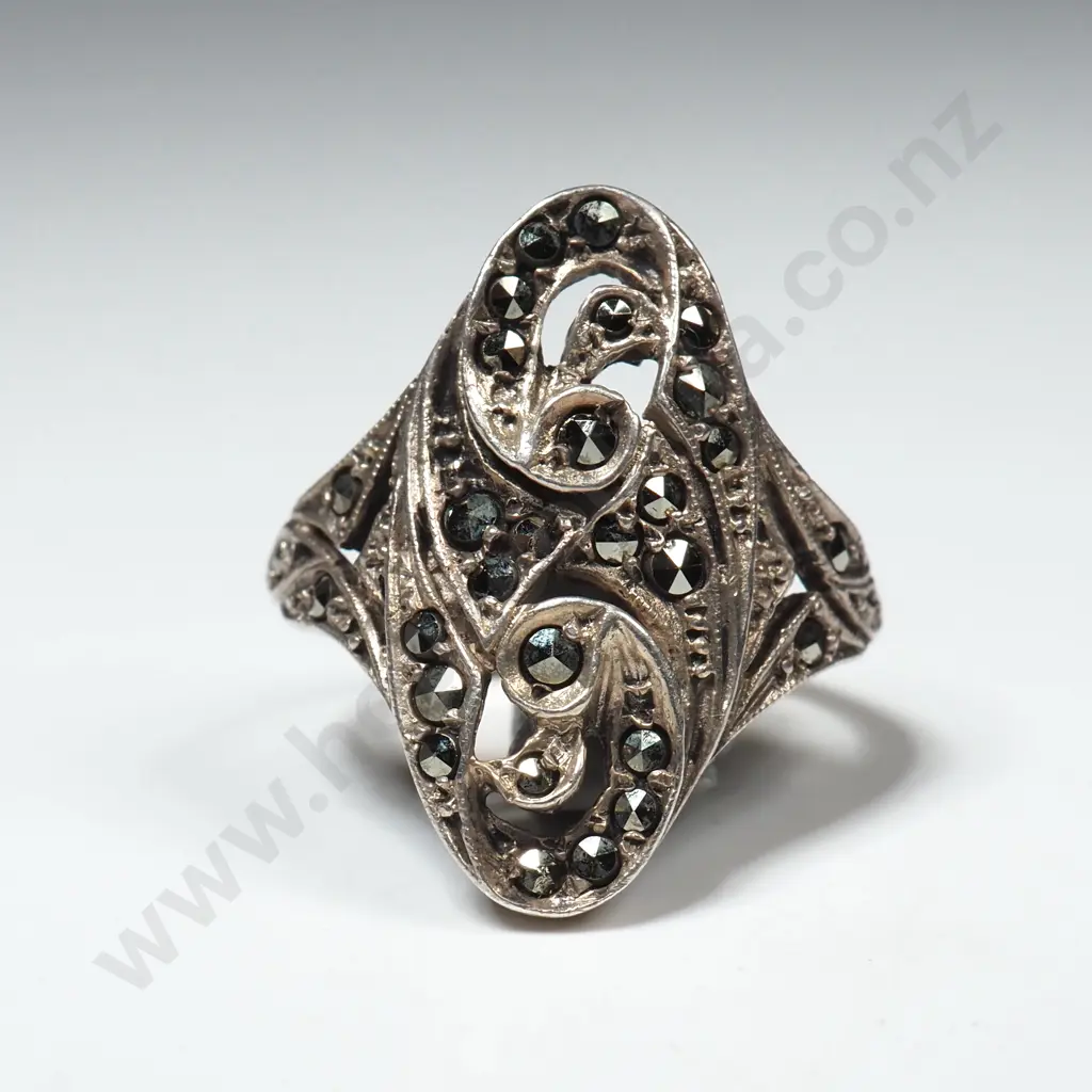 Vintage 9ct Gold & Sterling Silver Marcasite Ring Image 1++