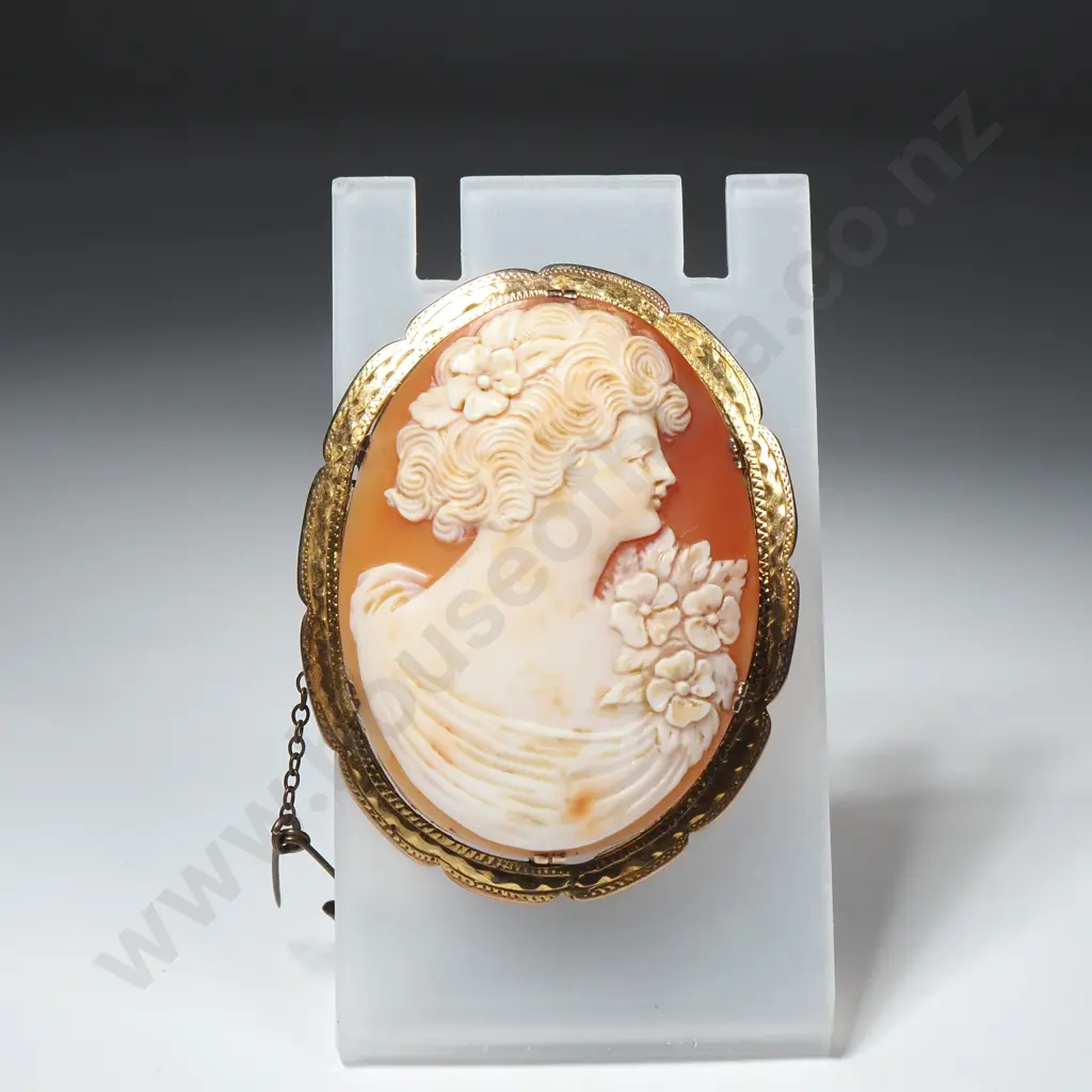 Large Rolled Gold Cameo Brooch A/F Image 1++