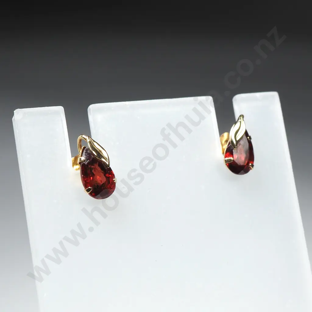 Costume Earrings Image 1++