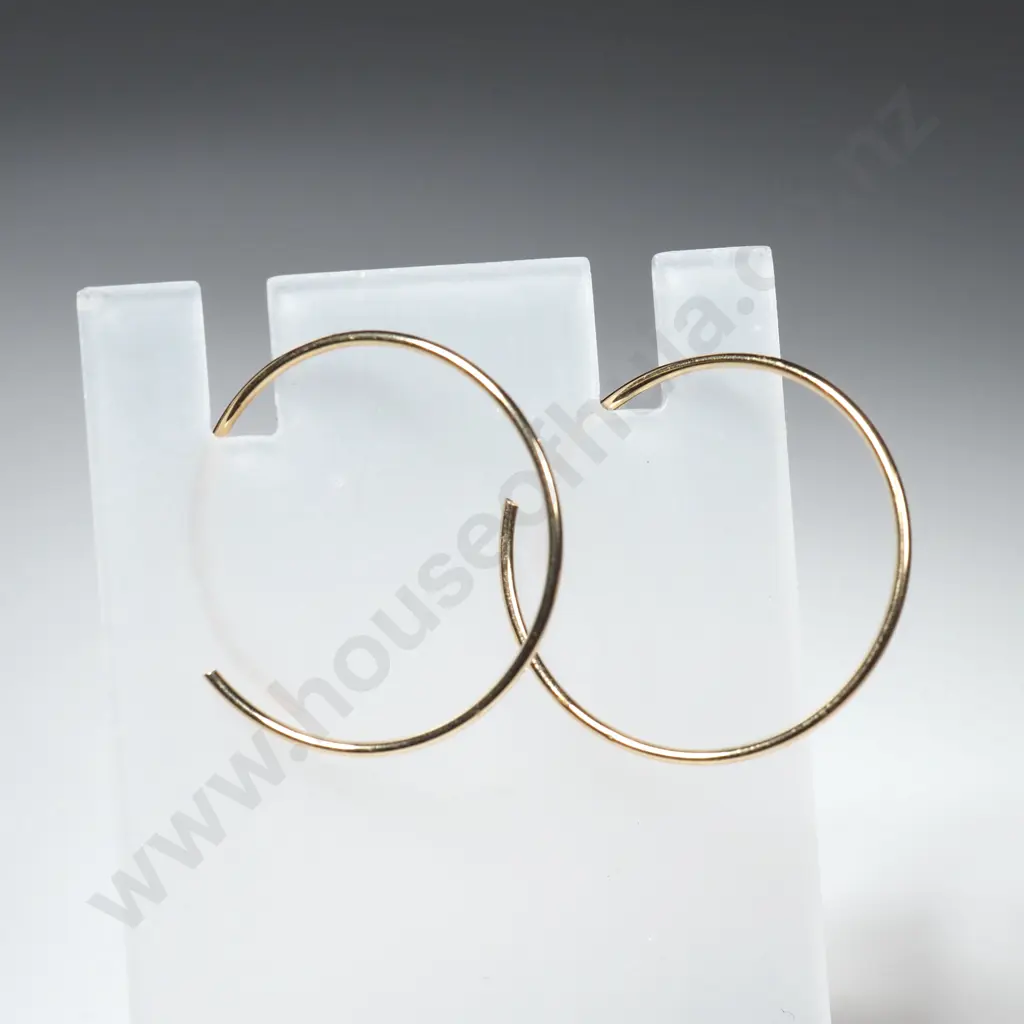 Pair of 9ct Gold Hoop Earrings Image 1++