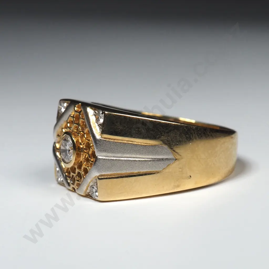 Vintage 9ct Gold Ring Image 1++