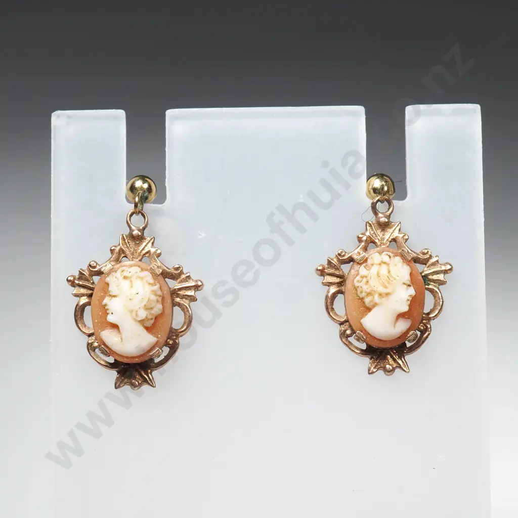 Pair of 9ct Gold Cameo Earrings Image 1++