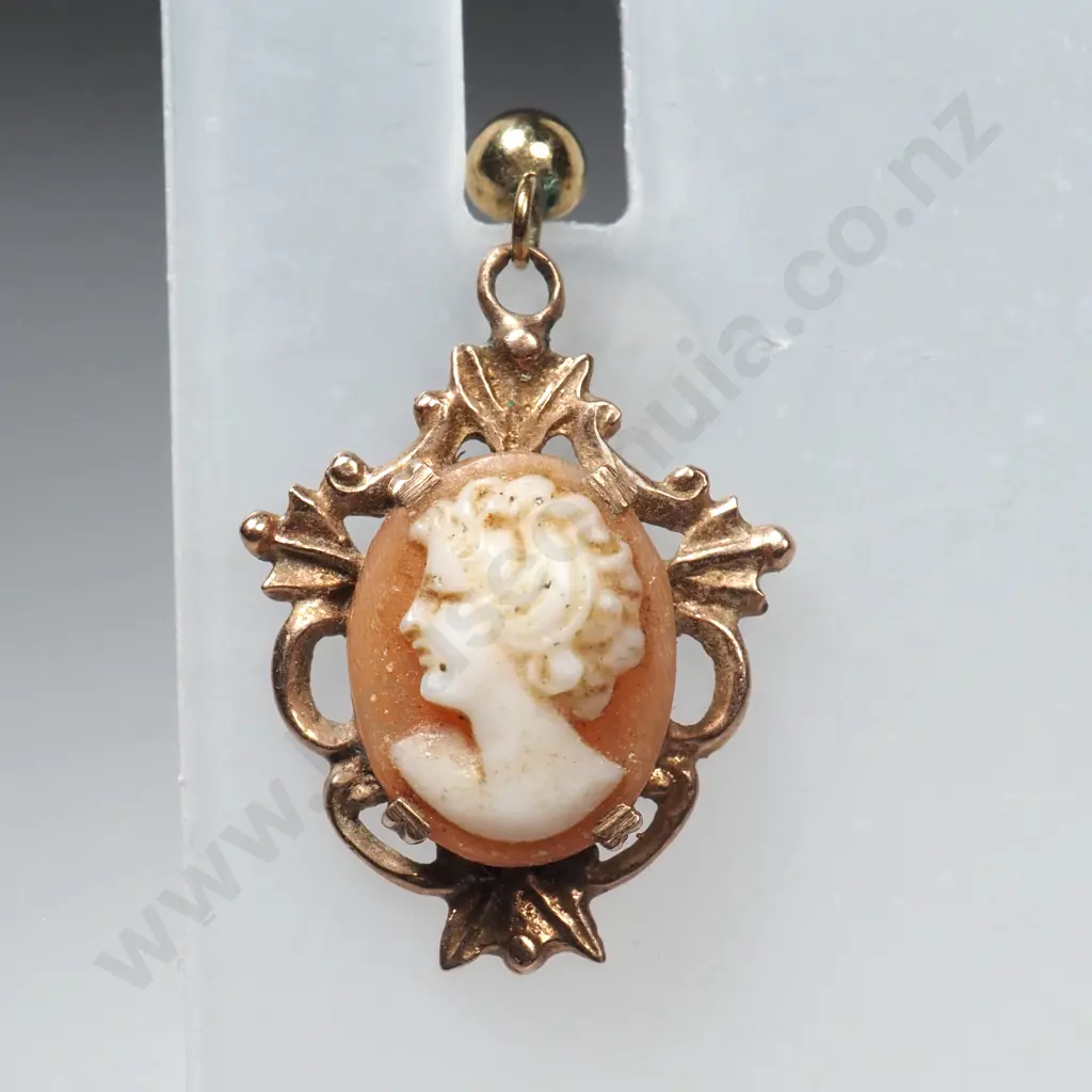 Pair of 9ct Gold Cameo Earrings Image 1++
