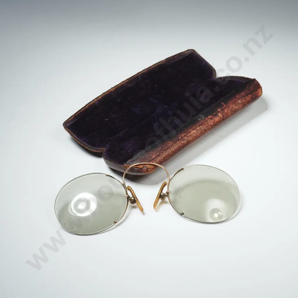 Antique Cased Rolled Gold Glasses Retailed by Dawsons Ltd Dunedin Image 1++