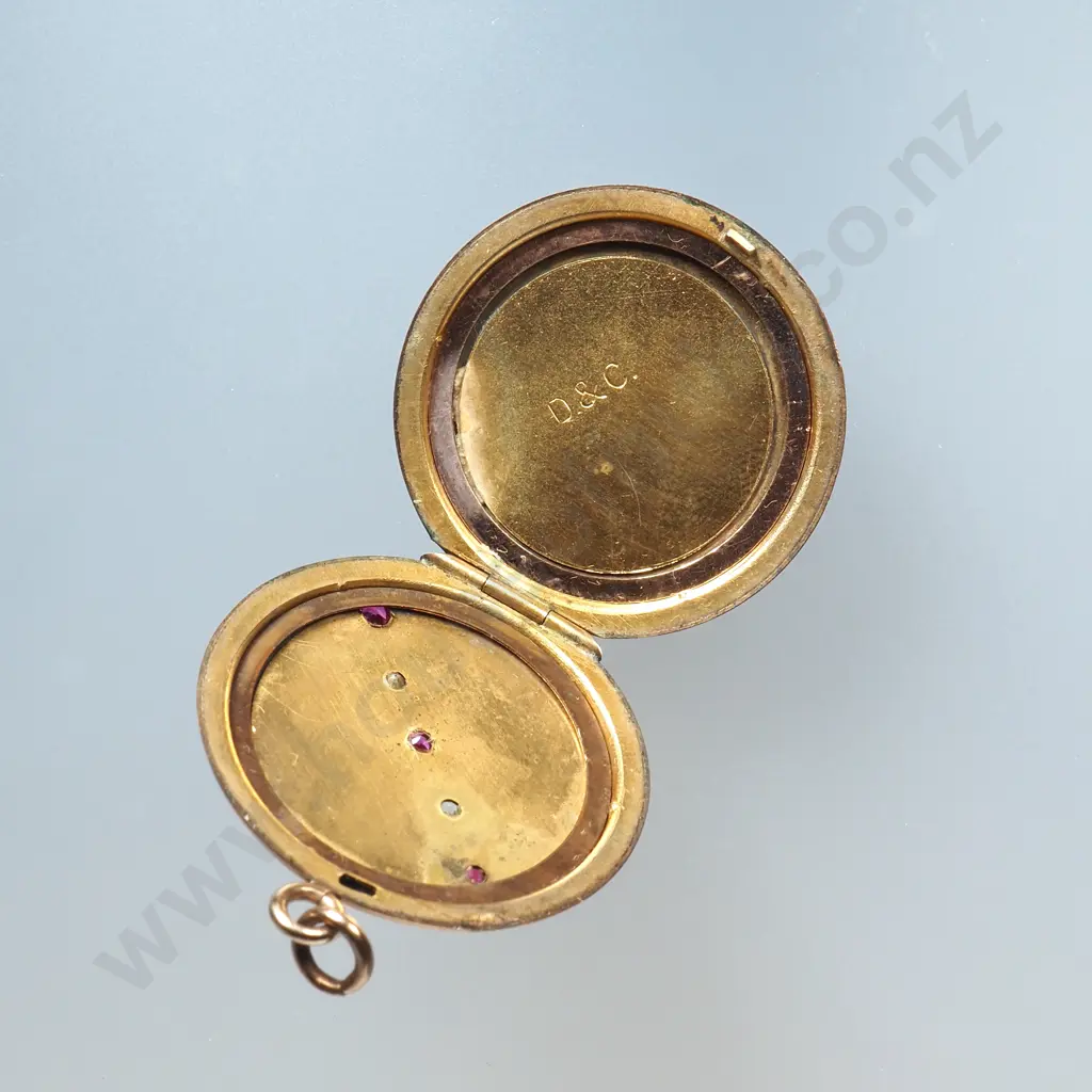 Antique Rolled Gold Pendant Locket Image 1++