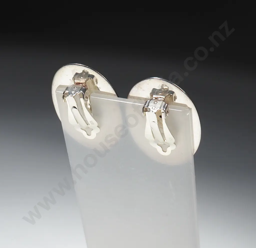 Sterling Silver Oval Clip on Earrings Image 1++