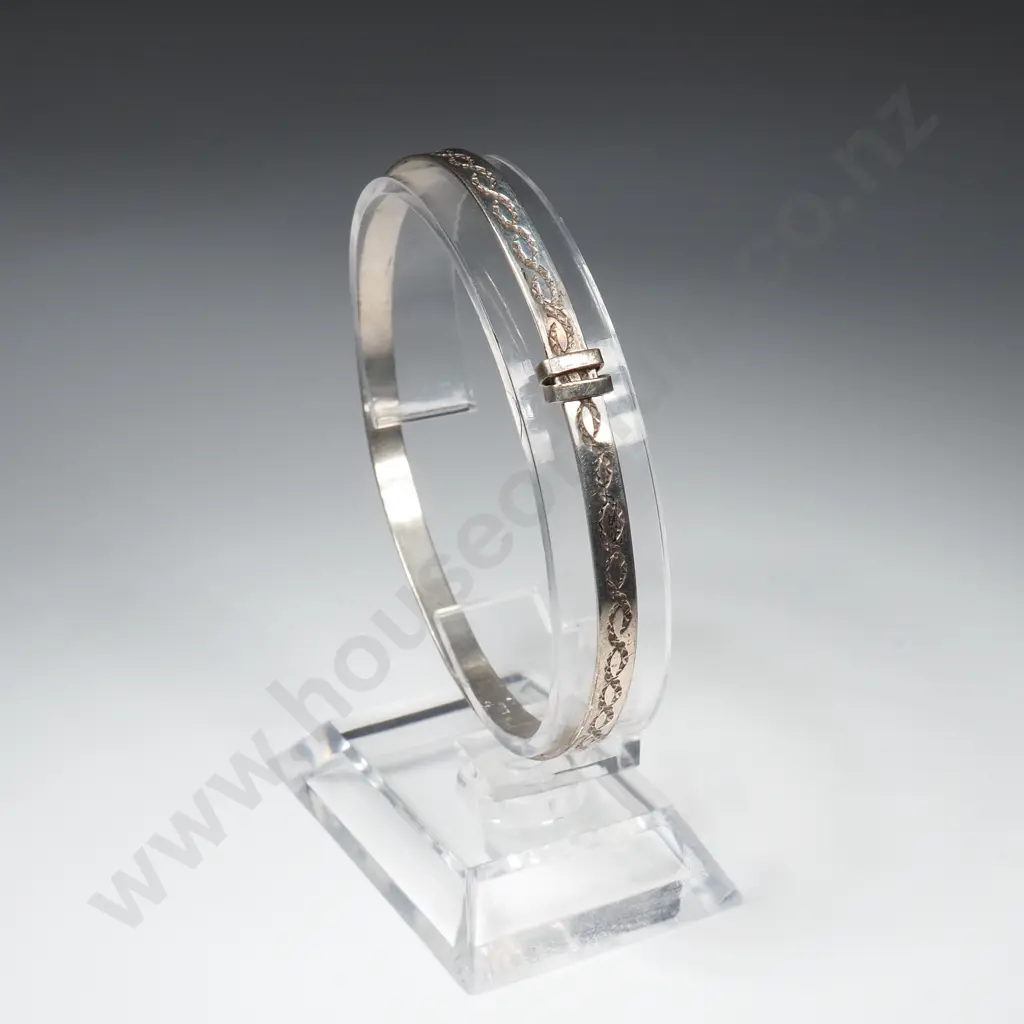 Sterling Silver Expandable Bangle w Engraved Decoration Image 1++