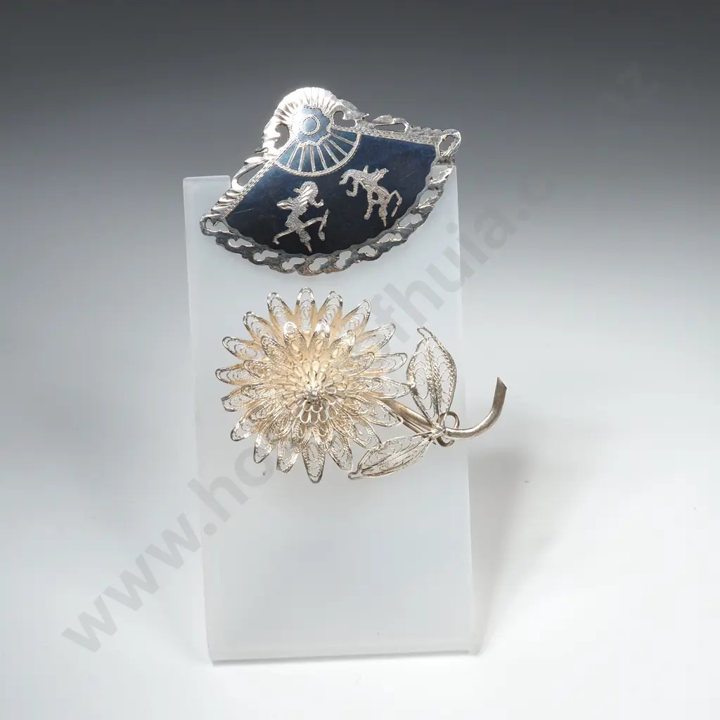 Two Sterling Silver Brooches Image 1++