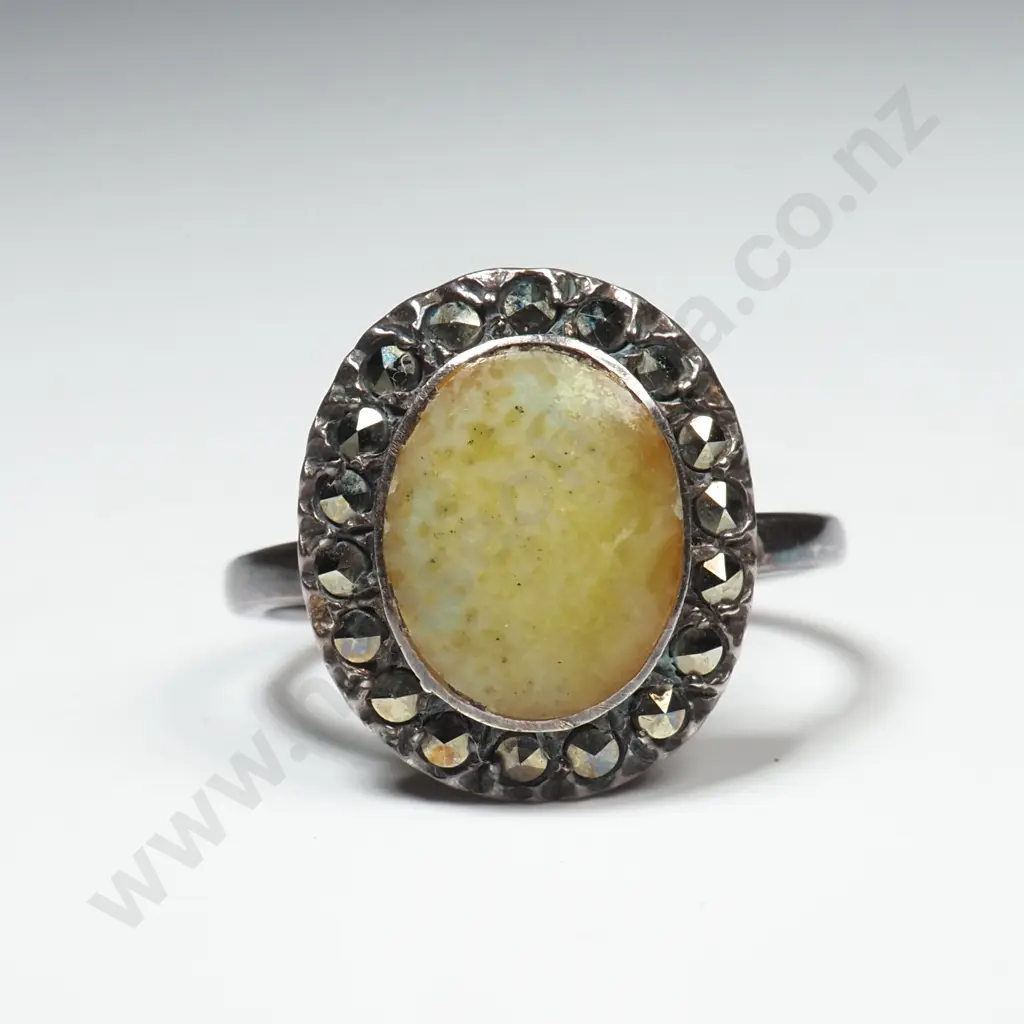 Sterling Silver marcasite Ring in Vintage Jewellers Box Image 1++