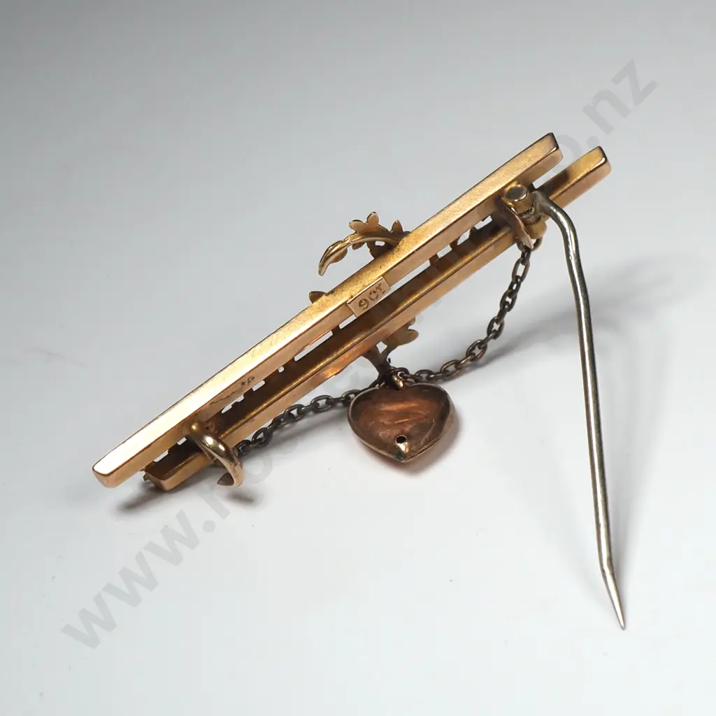 9ct Gold Bar Brooch "Best Wishes" & Suspended Heart Image 1++