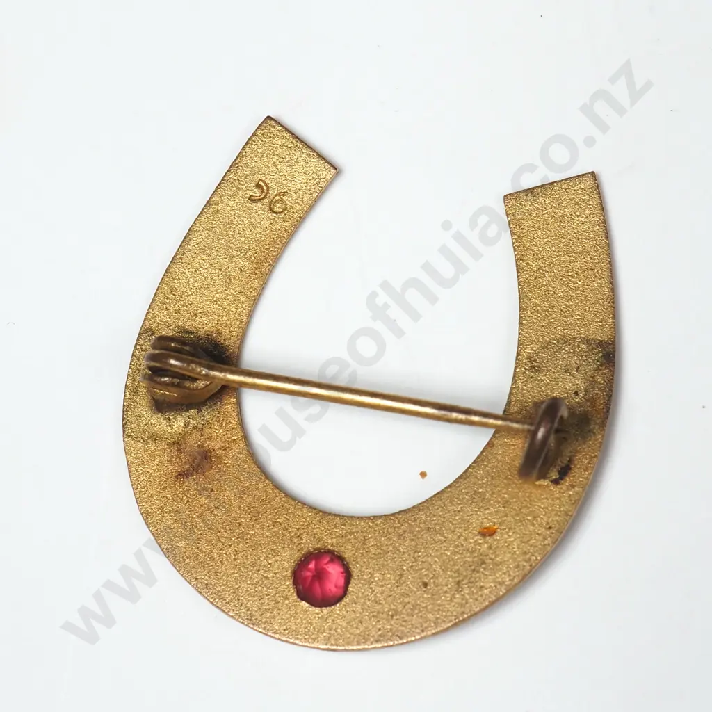 9ct Gold Horse Shoe Shaped Brooch set w a Red Stone Image 1++