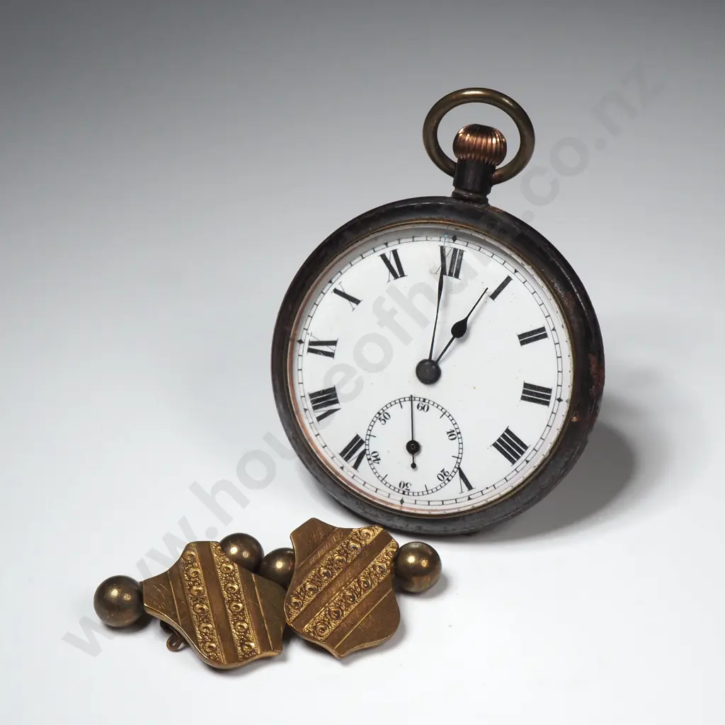 Gun Metal Pocket Watch & Pair of Gilt Cufflinks Image 1++
