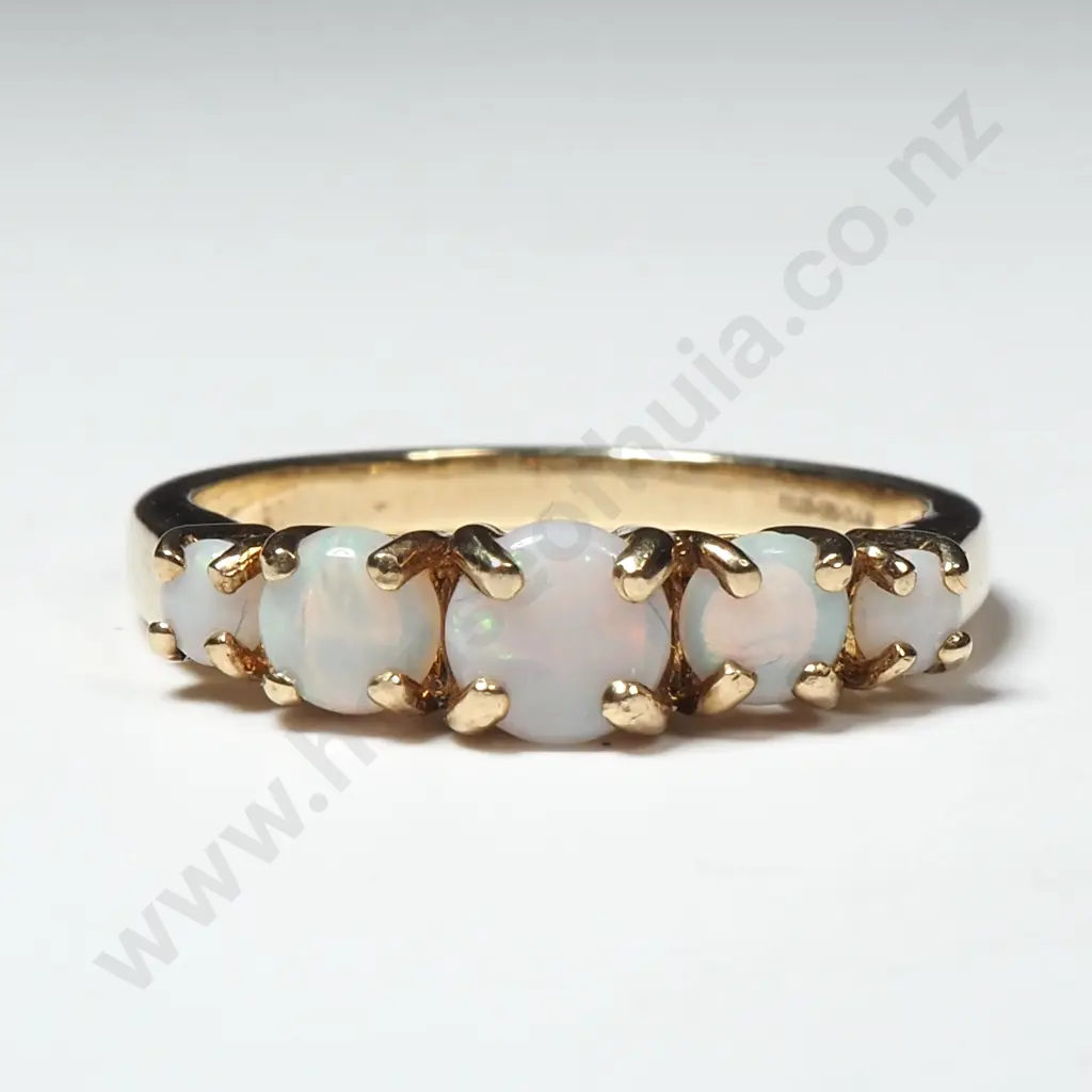 9ct Gold Five Opal Ring w English Hallmarks Image 1++