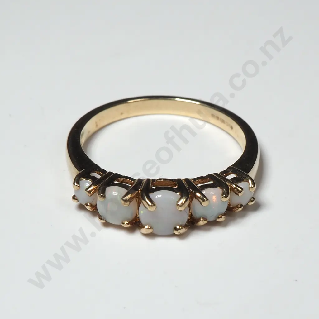 9ct Gold Five Opal Ring w English Hallmarks Image 1++