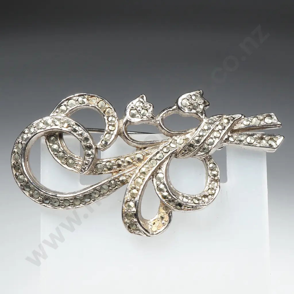 Cased Costume Marcasite Brooch Image 1++