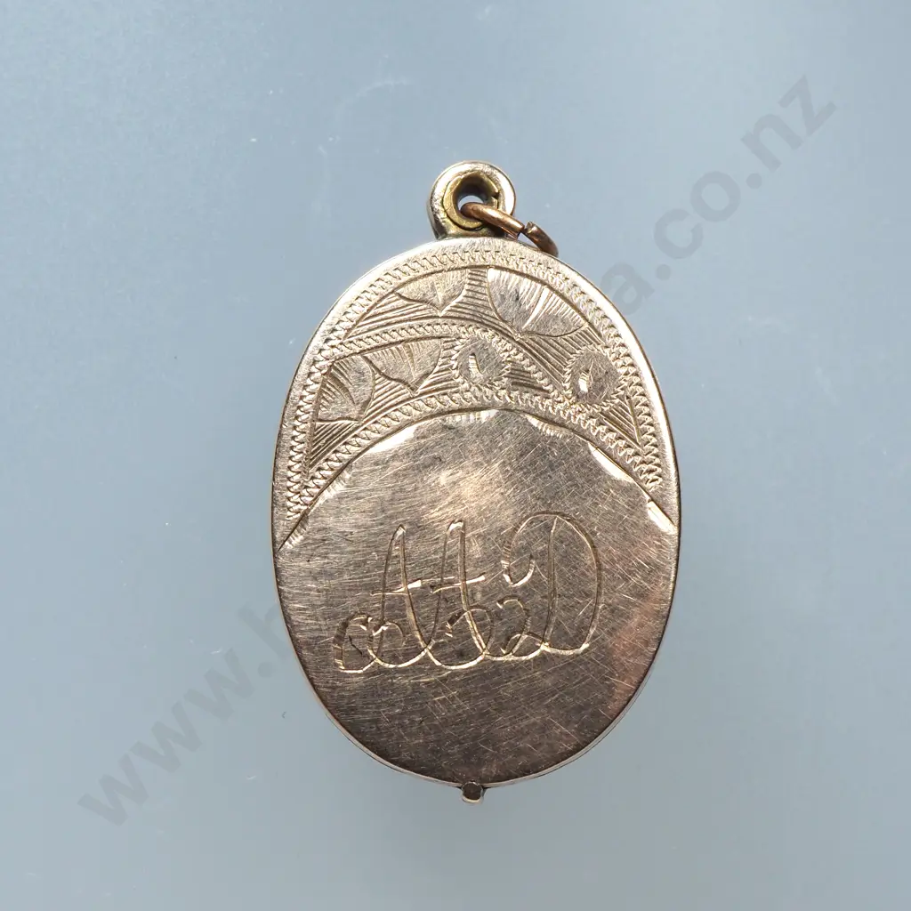 9ct Gold Locket Image 1++