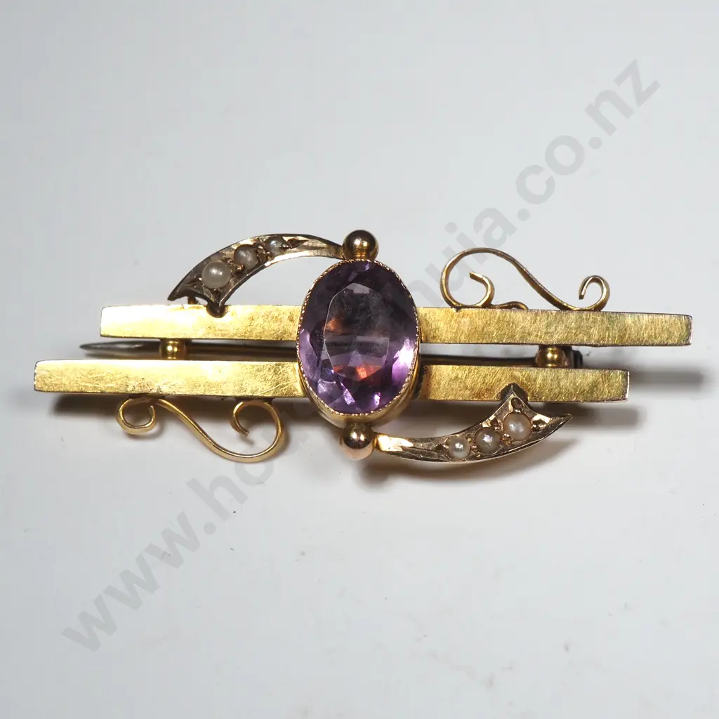 Antique 9ct Gold Bar Brooch Image 1++