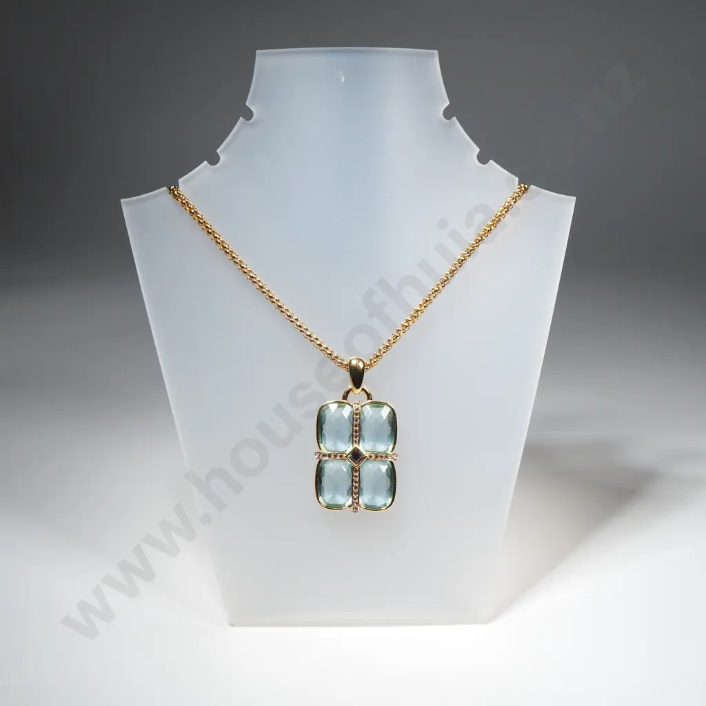 Stunning Swarovski Necklace / Pendant Image 1++