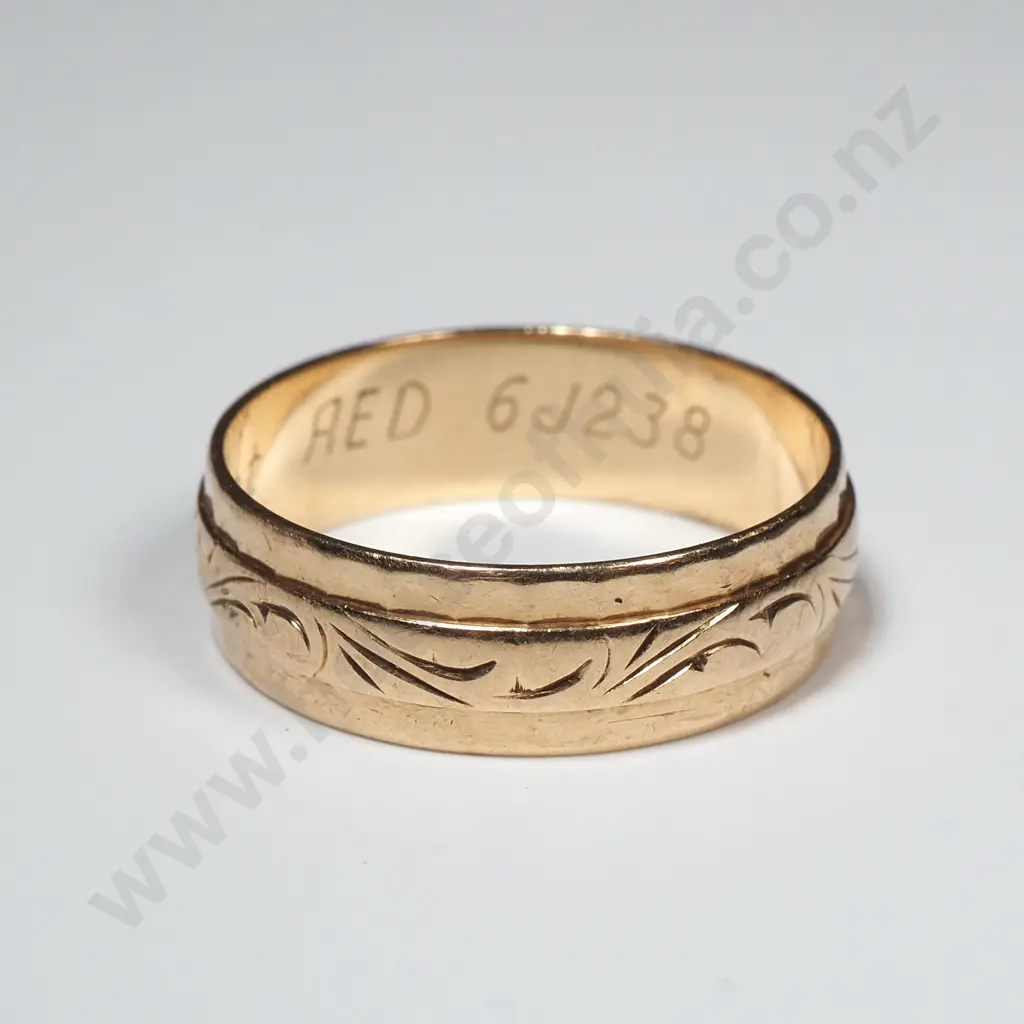 14ct Gold Band Image 1++