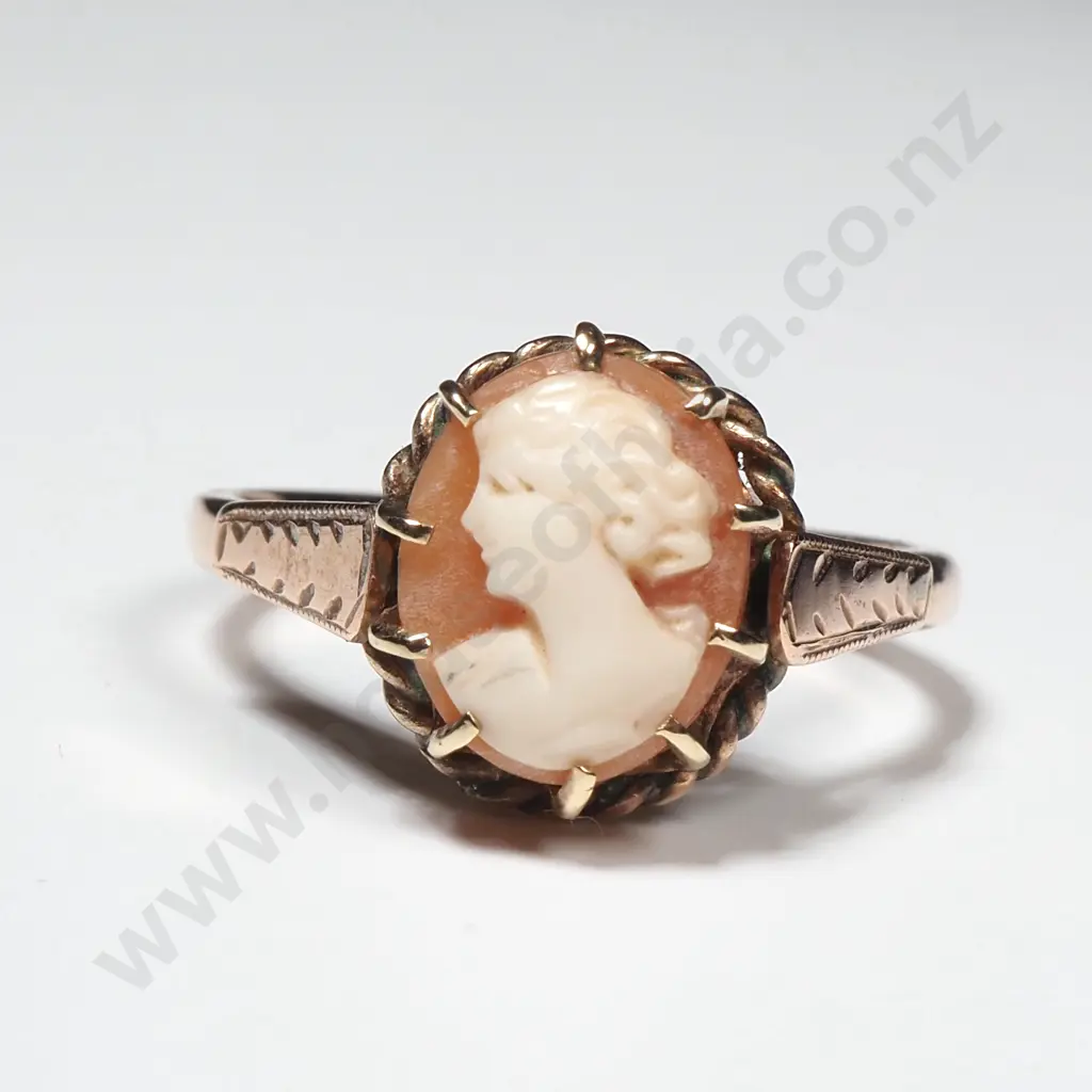 Vintage 9ct Gold Cameo Ring Image 1++