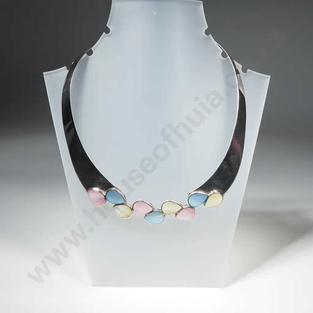 Impressive Sterling Silver New Zealand Made Collar  Image 1++