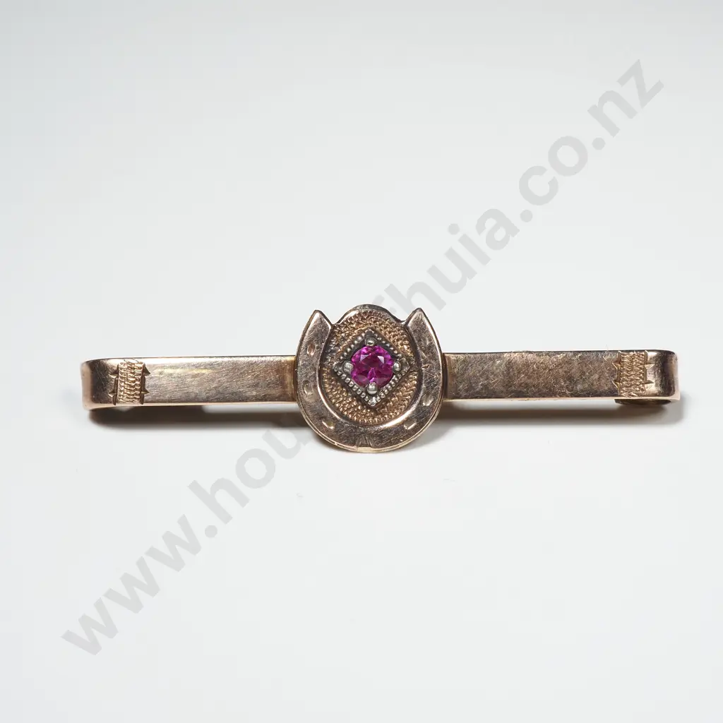 Vintage 9ct gold brooch Image 1++