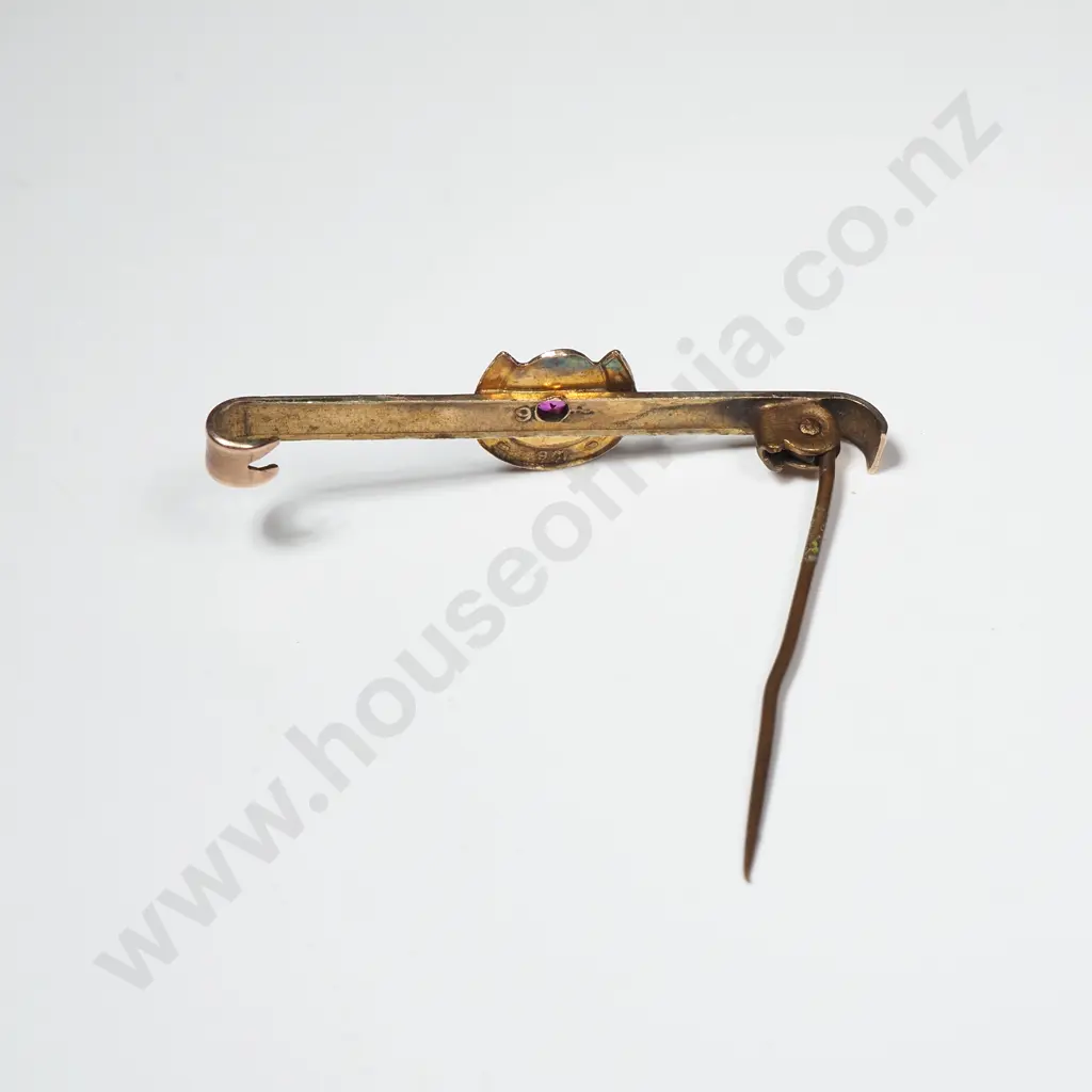 Vintage 9ct gold brooch Image 1++